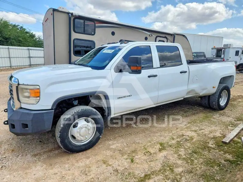 2015 GMC Sierra photo