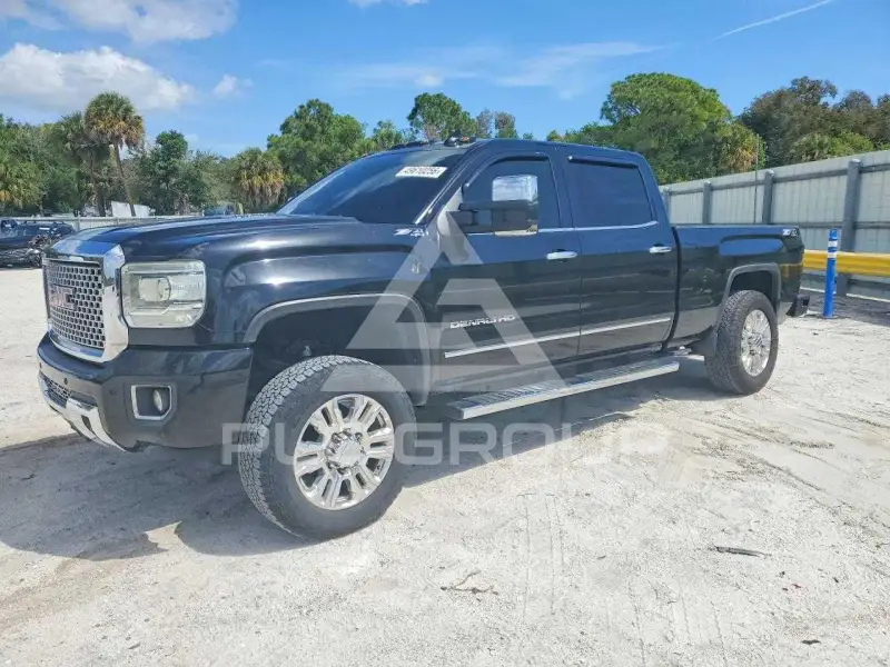 2015 GMC Sierra photo