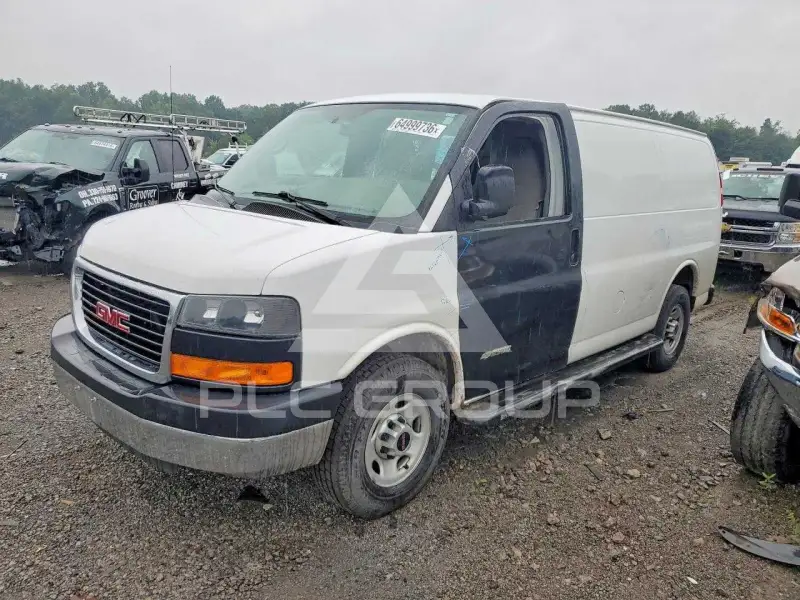 2015 GMC Savana фото