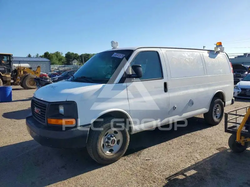 2015 GMC Savana фото