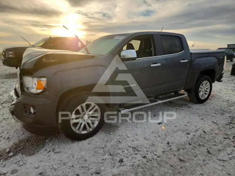 2015 GMC CANYON photo