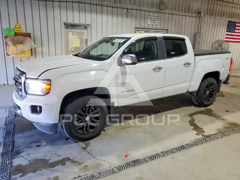 2015 GMC CANYON photo