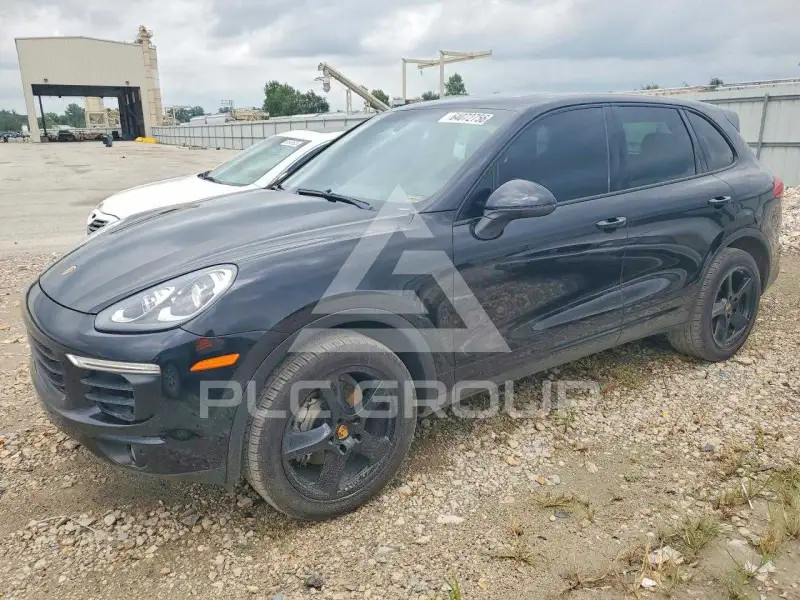 2015 Porsche Cayenne photo