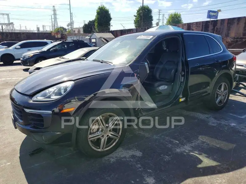2015 Porsche Cayenne photo