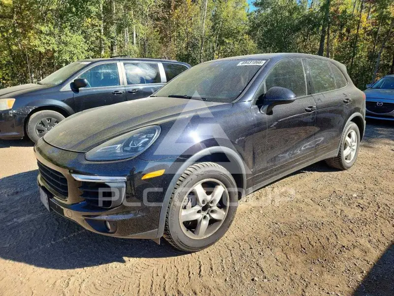 2015 Porsche Cayenne photo