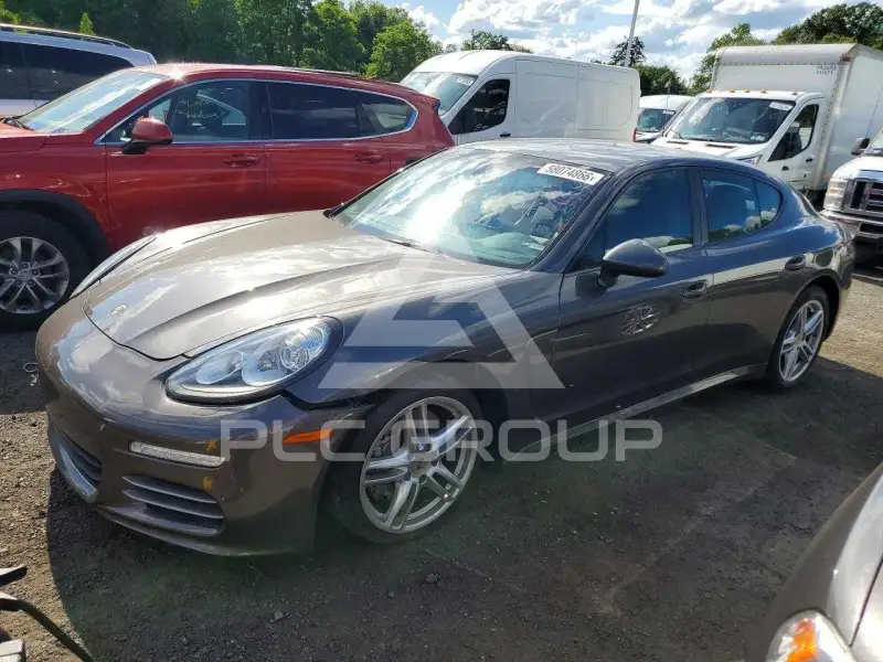 2015 Porsche Panamera photo