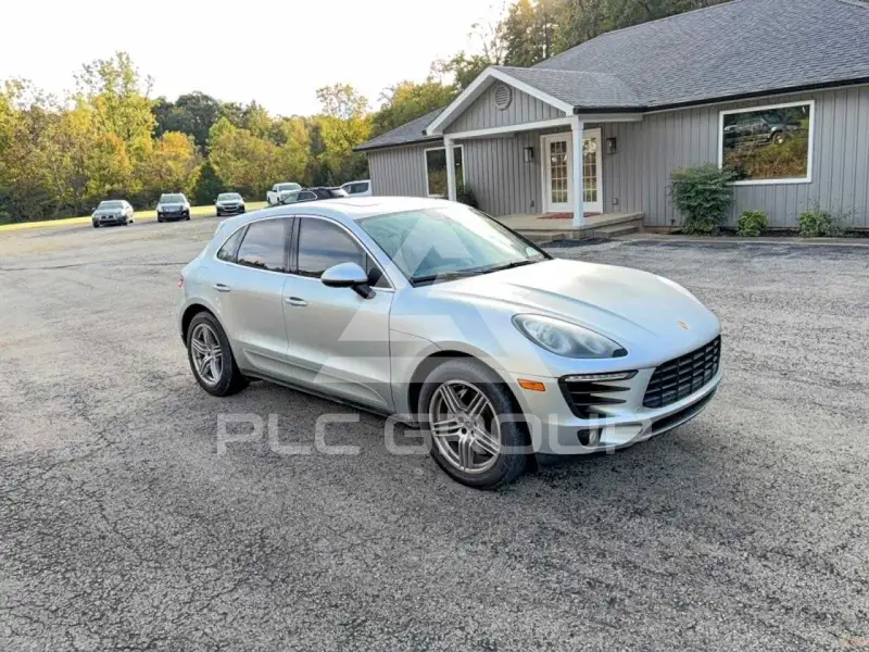 2015 Porsche MACAN photo