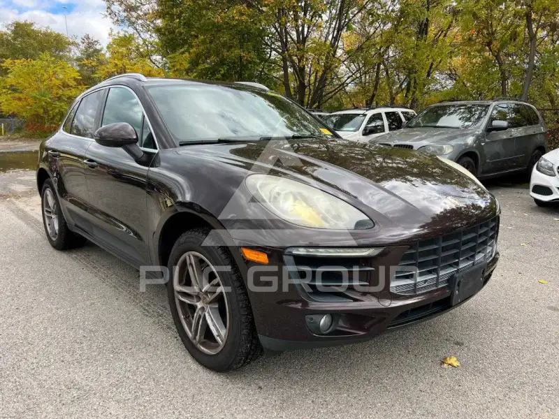 2015 Porsche MACAN photo