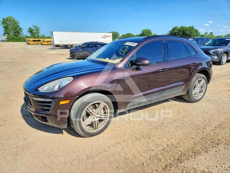 2015 Porsche MACAN photo