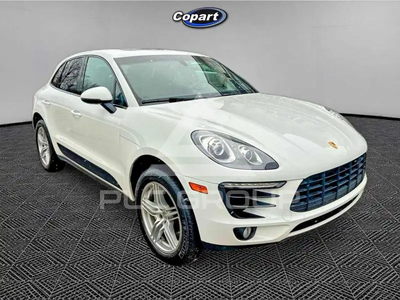2015 Porsche MACAN photo