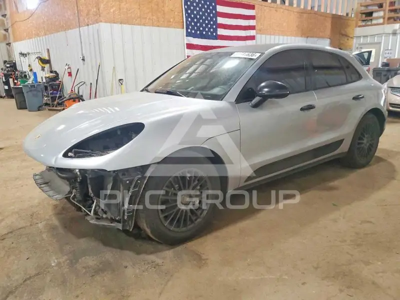 2015 Porsche MACAN photo