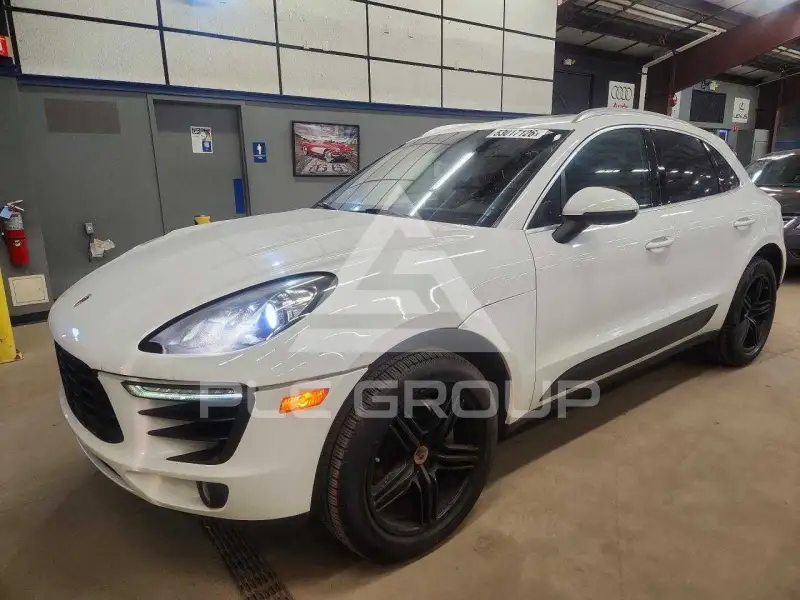 2015 Porsche MACAN photo