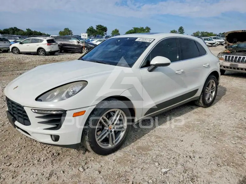 2015 Porsche MACAN photo