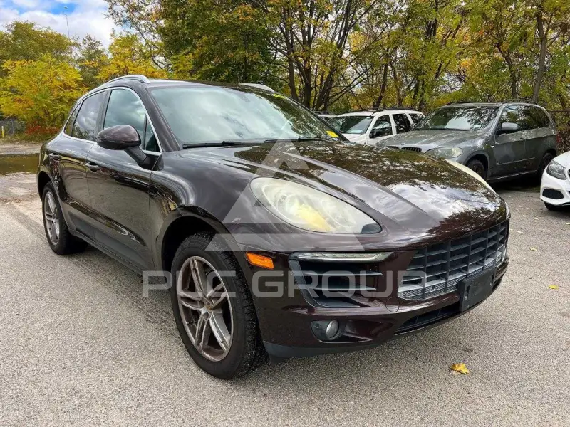 2015 Porsche MACAN photo