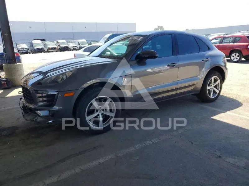 2015 Porsche MACAN photo