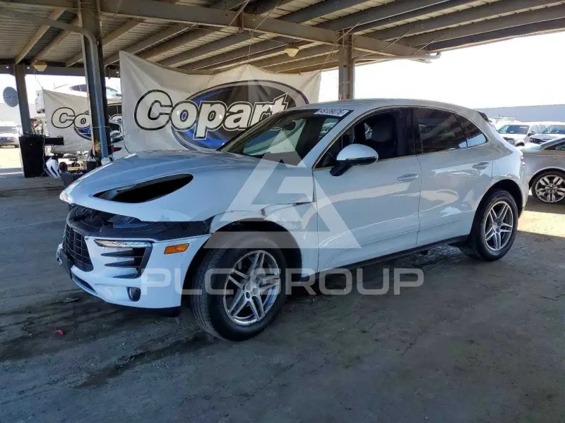 2015 Porsche MACAN photo