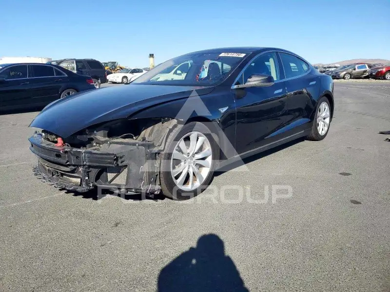 2015 Tesla Model S фото