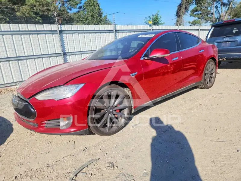 2015 Tesla Model S фото