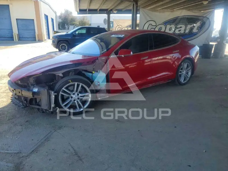 2015 Tesla Model S фото