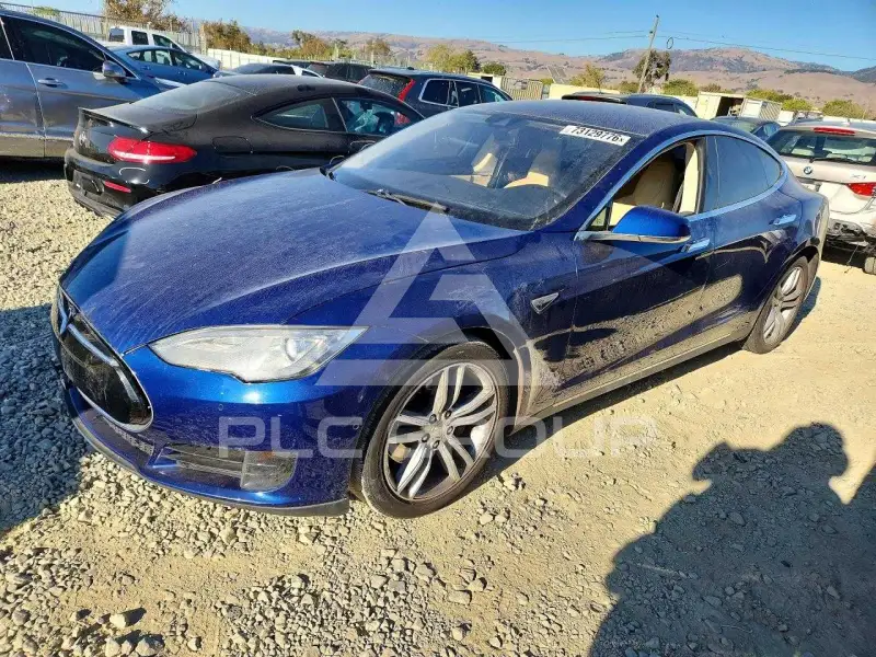 2015 Tesla Model S фото
