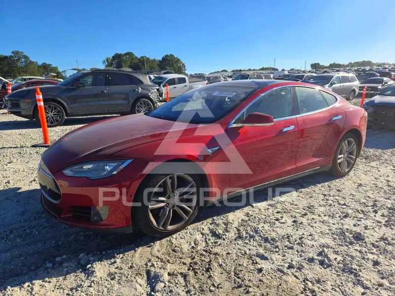 2015 Tesla Model S photo
