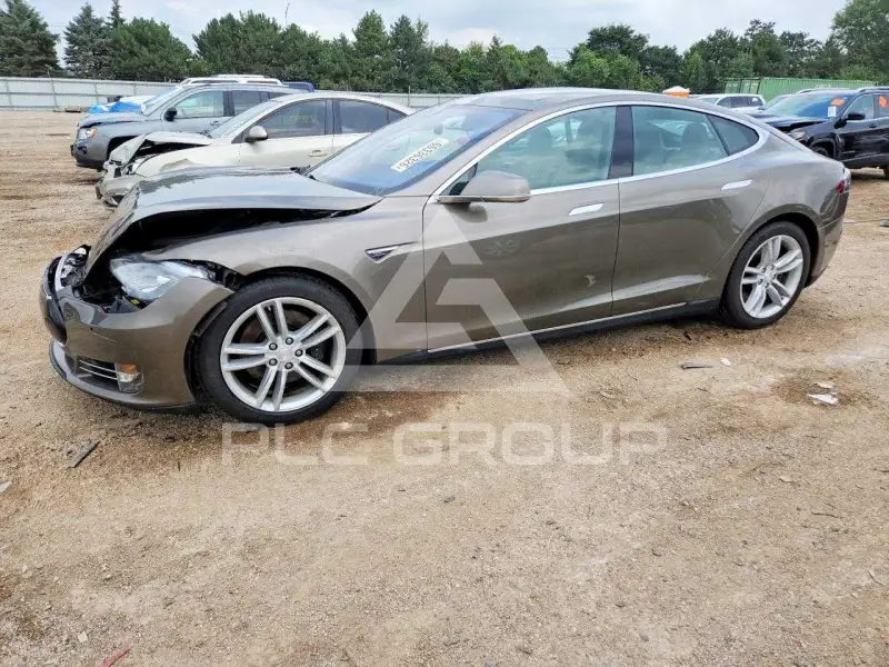 2015 Tesla Model S фото