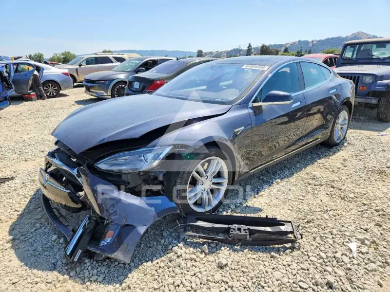 2015 Tesla Model S photo