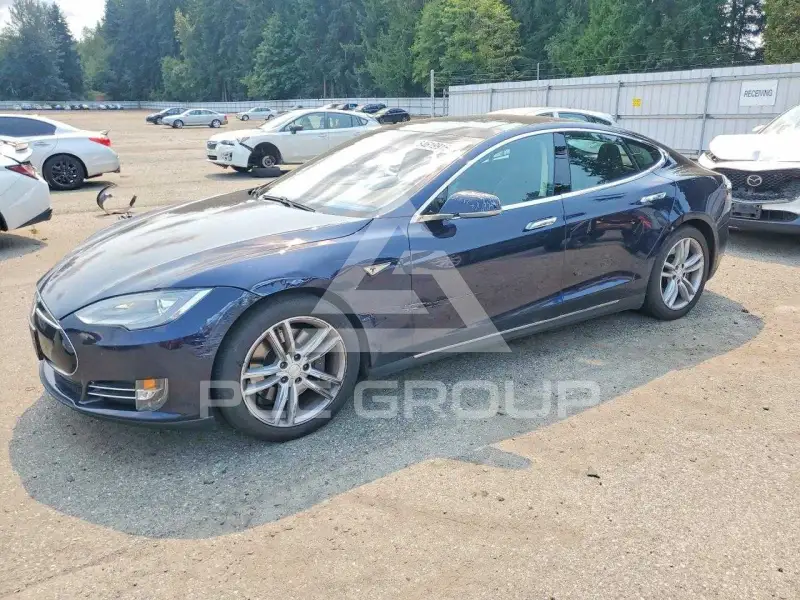 2015 Tesla Model S photo