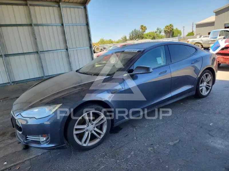 2015 Tesla Model S фото