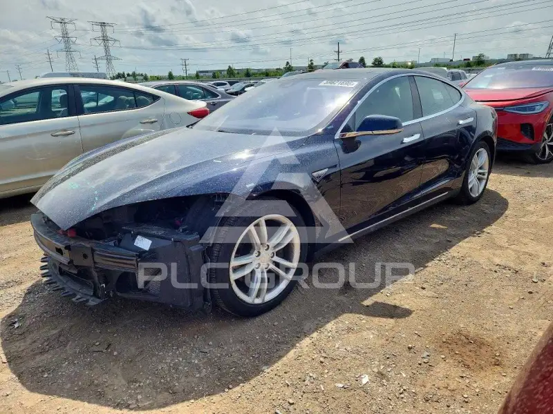 2015 Tesla Model S фото