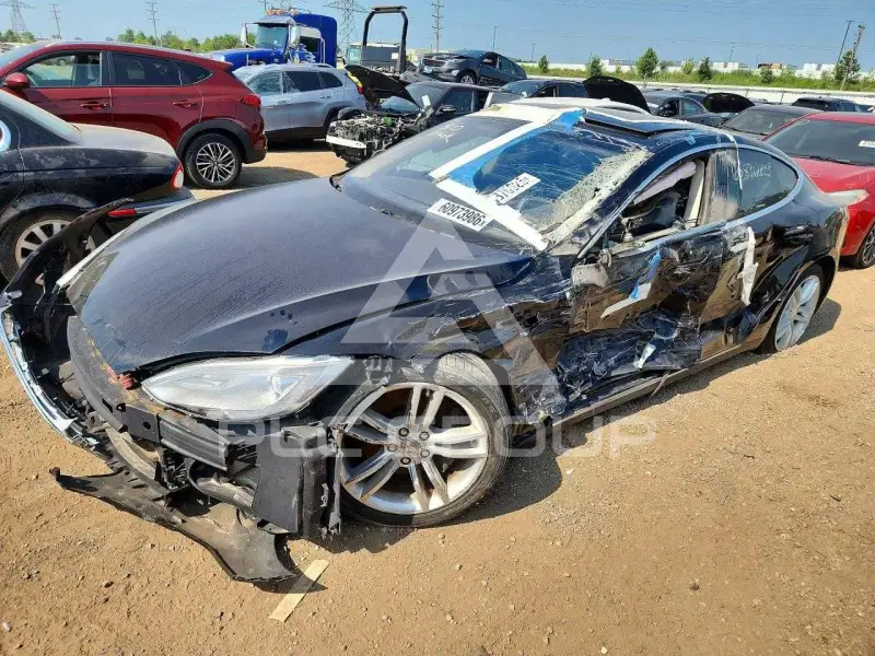 2015 Tesla Model S фото