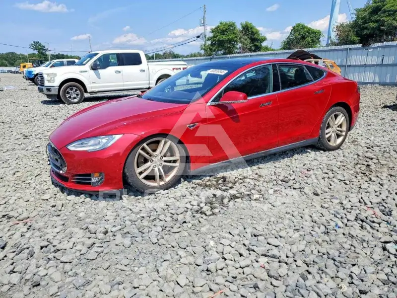 2015 Tesla Model S фото