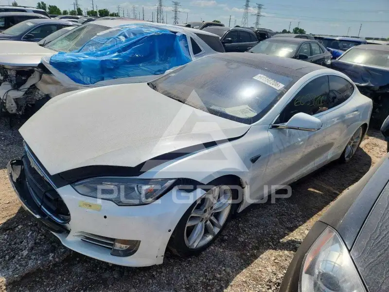 2015 Tesla Model S фото