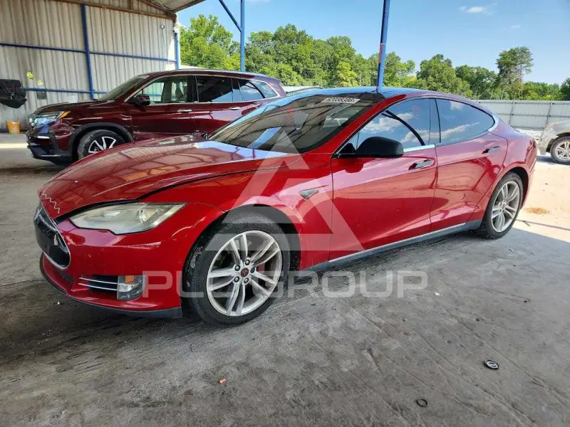 2015 Tesla Model S фото