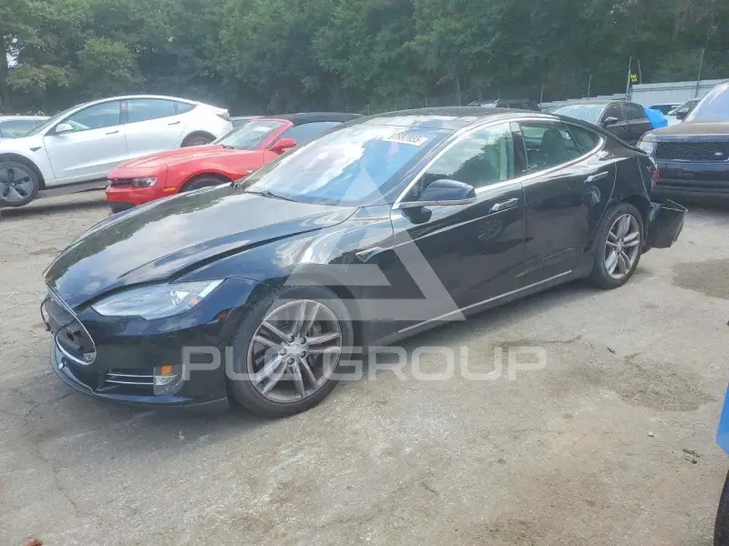 2015 Tesla Model S фото