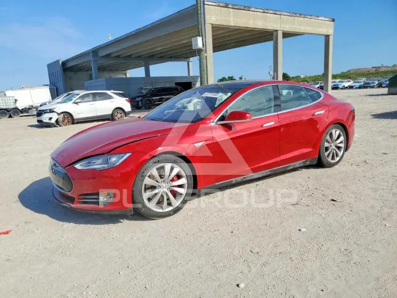 2015 Tesla Model S фото