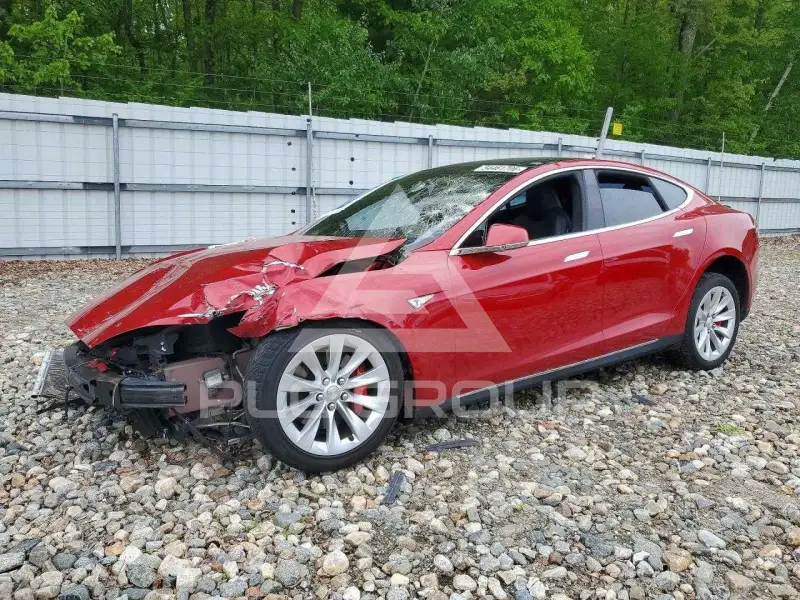 2015 Tesla Model S фото