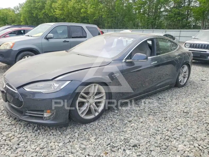 2015 Tesla Model S фото