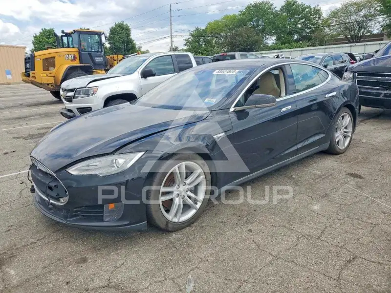 2015 Tesla Model S photo