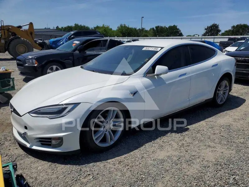2015 Tesla Model S photo