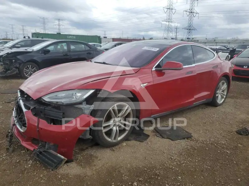 2015 Tesla Model S фото