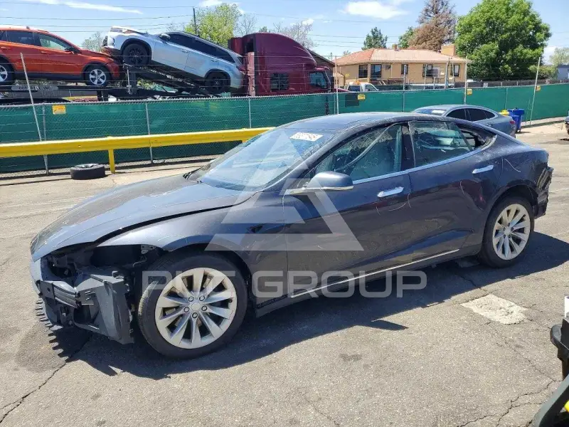 2015 Tesla Model S фото
