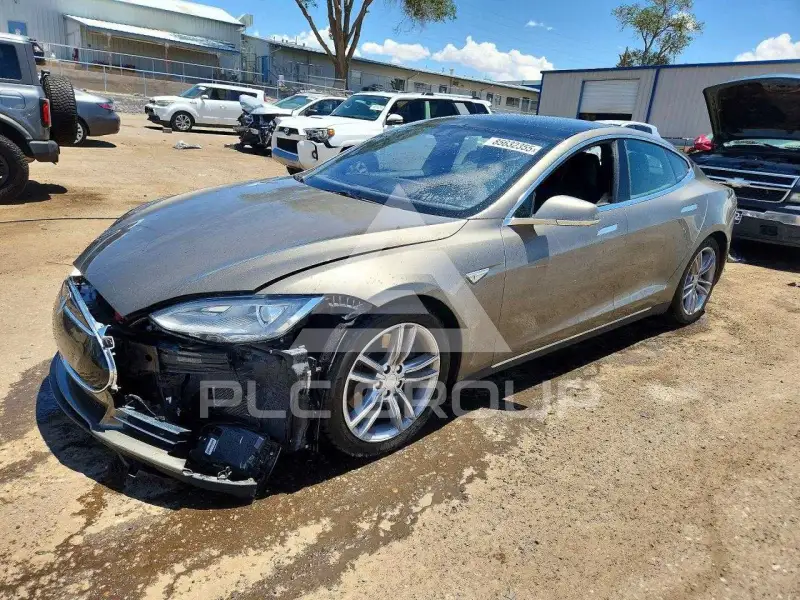 2015 Tesla Model S фото
