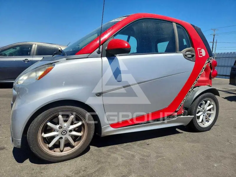 2015 Smart FORTWO photo