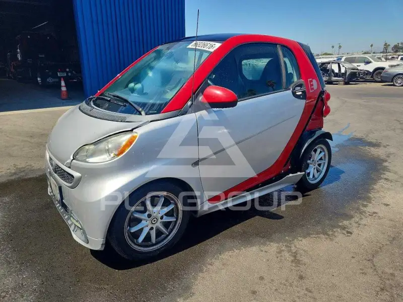 2015 Smart FORTWO фото