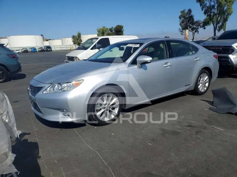 2015 Lexus ES300 photo
