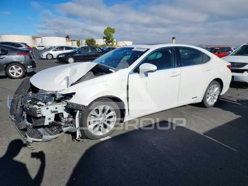 2015 Lexus ES300 фото