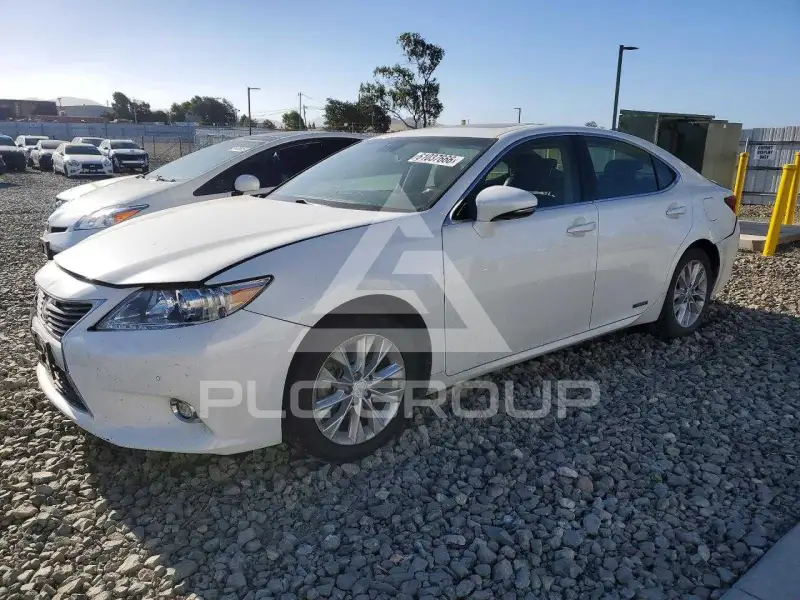 2015 Lexus ES300 фото