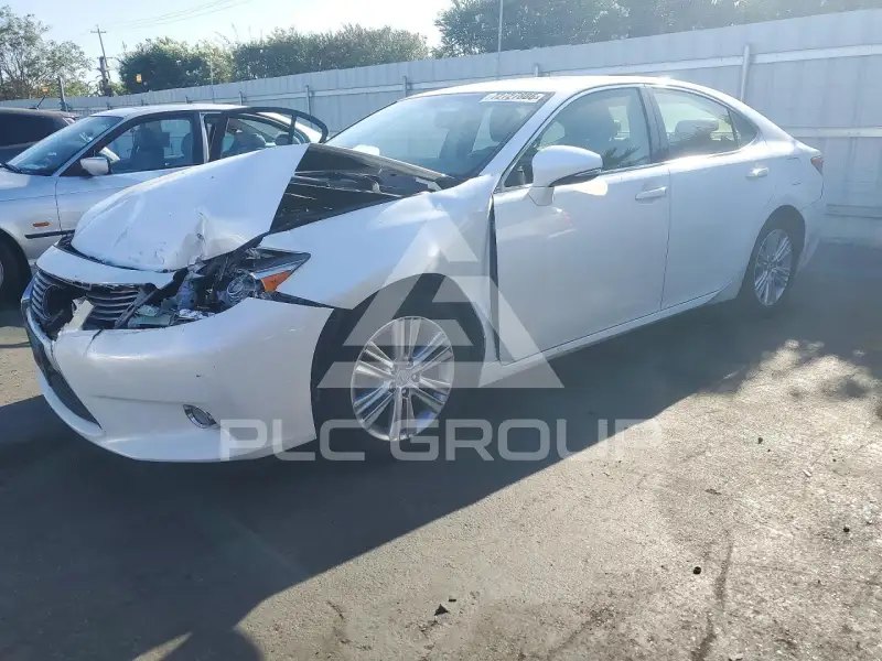 2015 Lexus ES350 photo