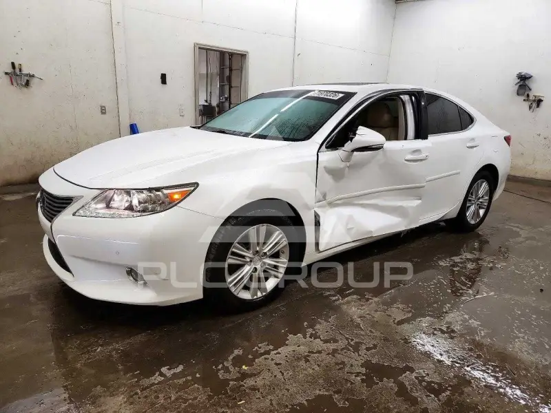 2015 Lexus ES350 photo
